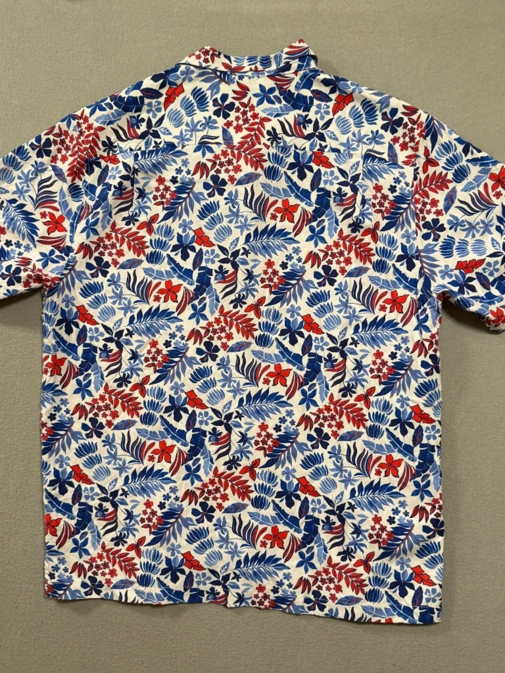 Tommy Bahama Set 100% Silk Shirt Swim Trunks Floral Red White Blue Hawaiian L/XL - Picture 12 of 13